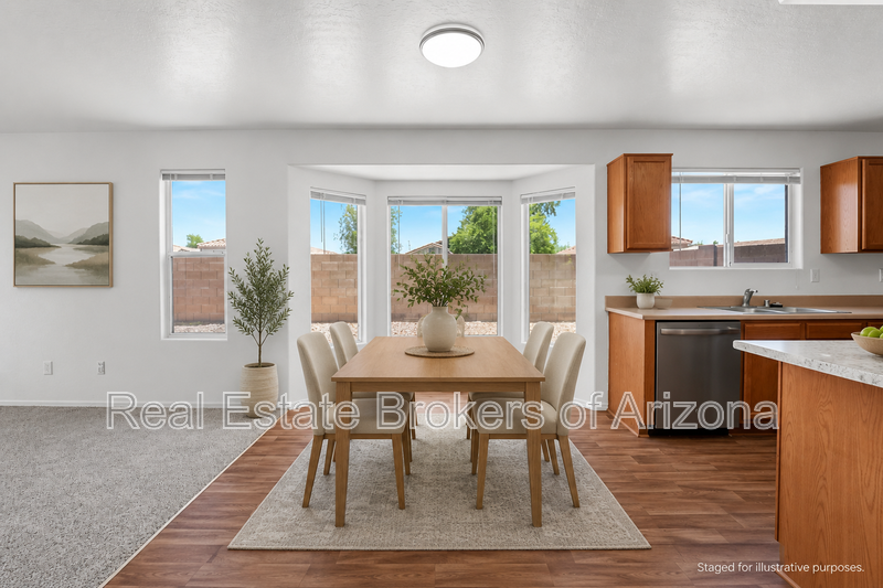 Freshly Updated 4 Bed | New Carpet, New Appliances & Open Layout property image