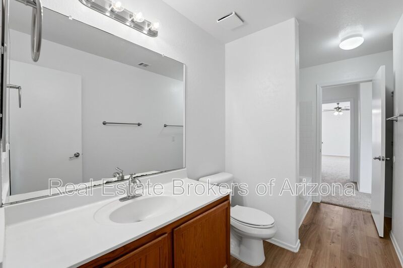 Freshly Updated 4 Bed | New Carpet, New Appliances & Open Layout property image