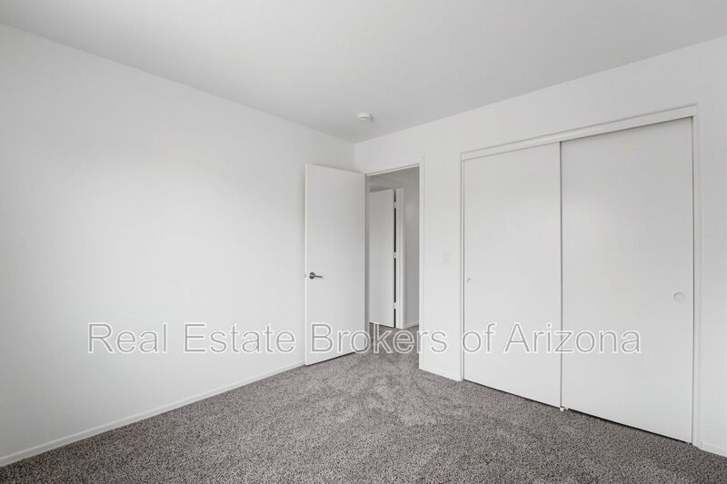 Freshly Updated 4 Bed | New Carpet, New Appliances & Open Layout property image