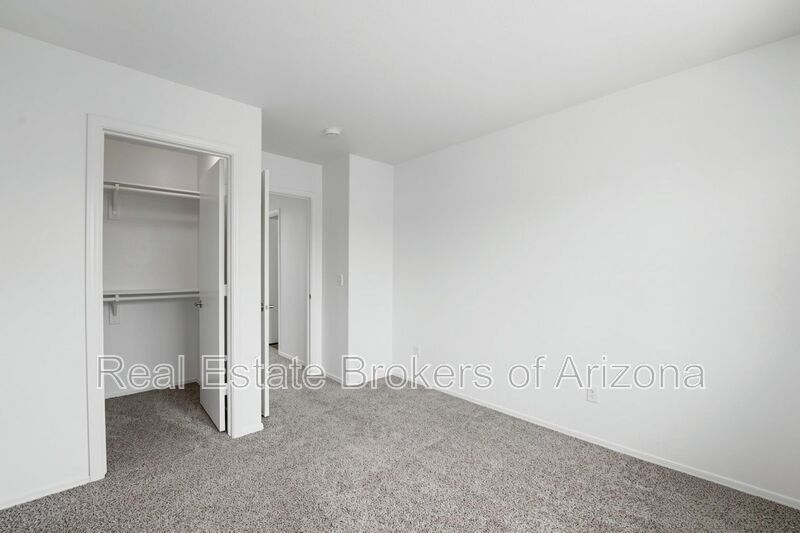 Freshly Updated 4 Bed | New Carpet, New Appliances & Open Layout property image
