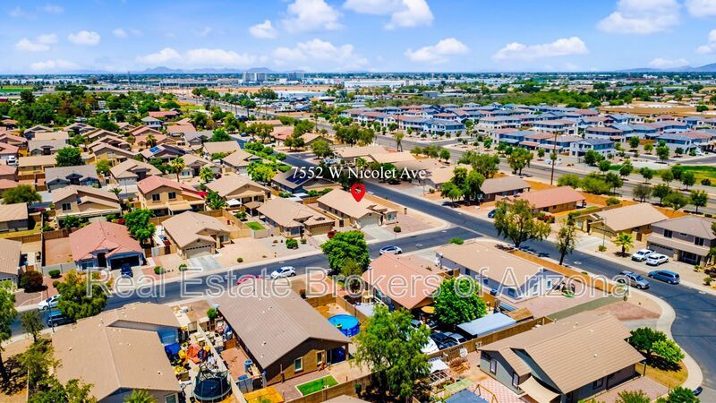 Freshly Updated 4 Bed | New Carpet, New Appliances & Open Layout property image
