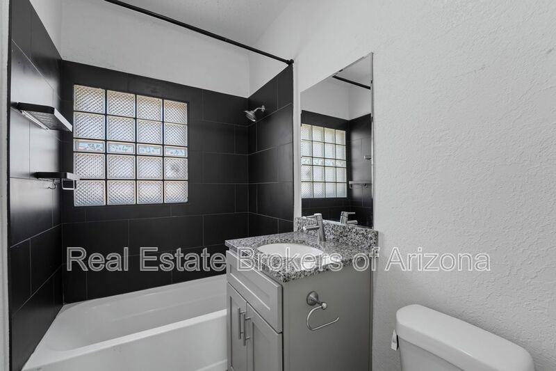 Downtown Phoenix Lifestyle | Renovated 1 Bed in Roosevelt District property image