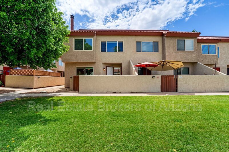 Stylish Dobson Glen Townhome | Updated Kitchen, Loft & Pool Access property image