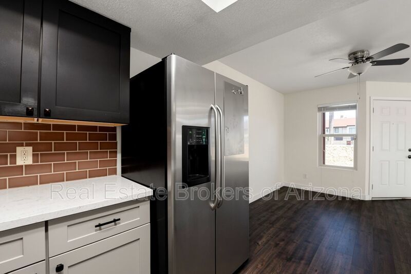 Stylish Dobson Glen Townhome | Updated Kitchen, Loft & Pool Access property image