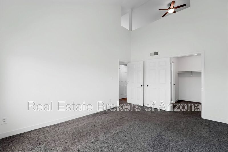 Stylish Dobson Glen Townhome | Updated Kitchen, Loft & Pool Access property image