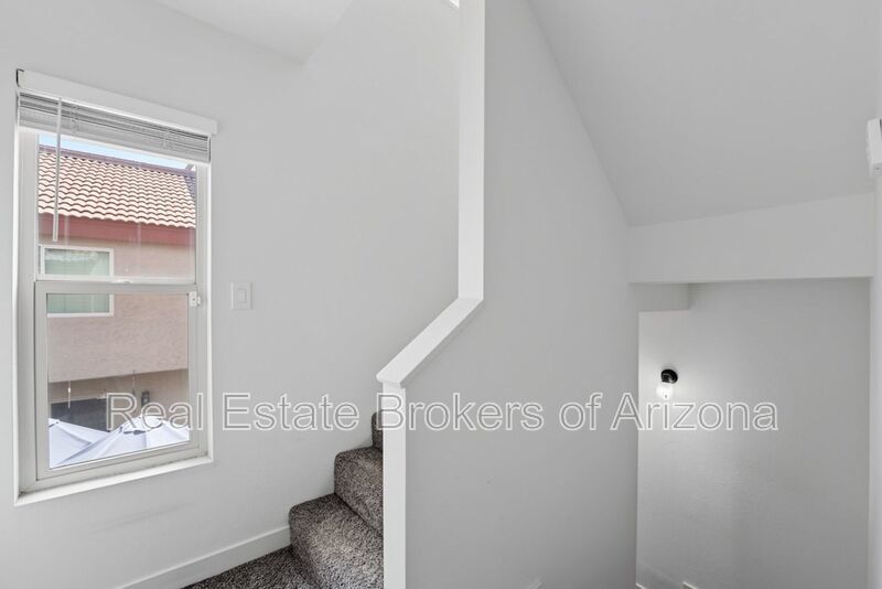 Stylish Dobson Glen Townhome | Updated Kitchen, Loft & Pool Access property image