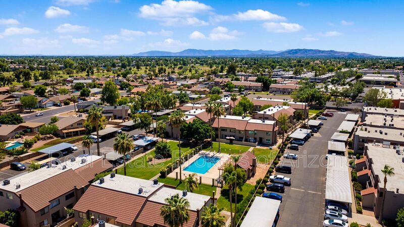 Stylish Dobson Glen Townhome | Updated Kitchen, Loft & Pool Access property image