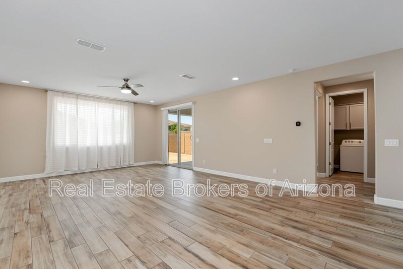 Luxury Kitchen + 3 Bed & Den/Office in Azure Canyon | Quartz, Gas Cooktop & More property image