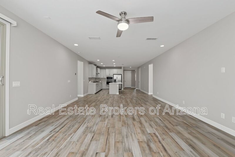 Luxury Kitchen + 3 Bed & Den/Office in Azure Canyon | Quartz, Gas Cooktop & More property image