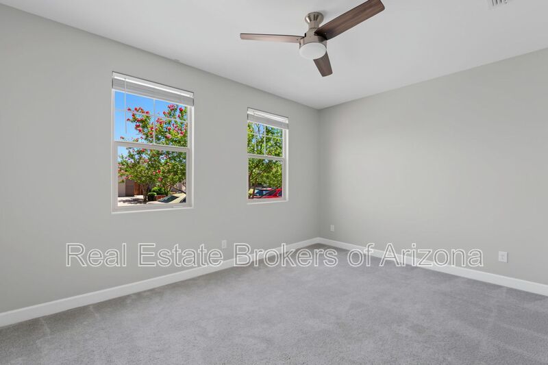 Luxury Kitchen + 3 Bed & Den/Office in Azure Canyon | Quartz, Gas Cooktop & More property image