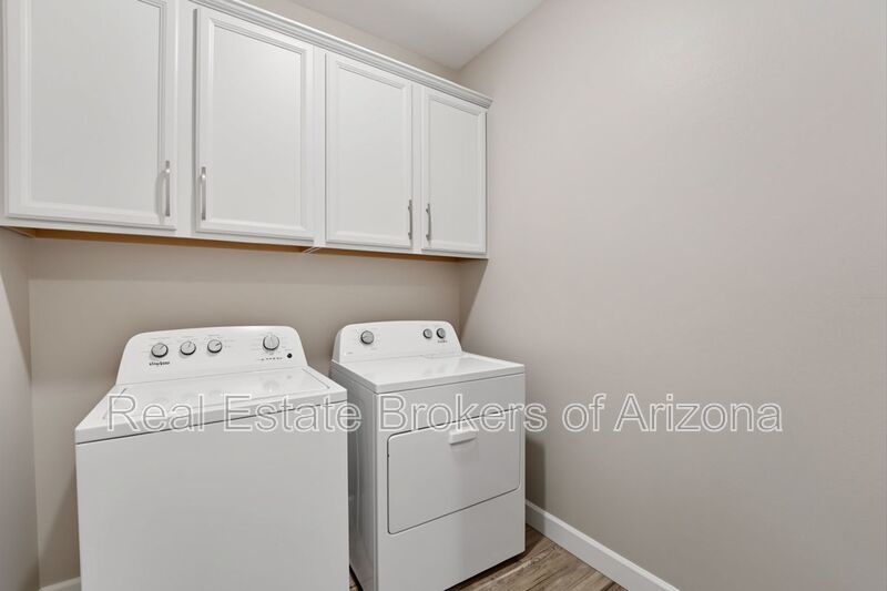 Luxury Kitchen + 3 Bed & Den/Office in Azure Canyon | Quartz, Gas Cooktop & More property image