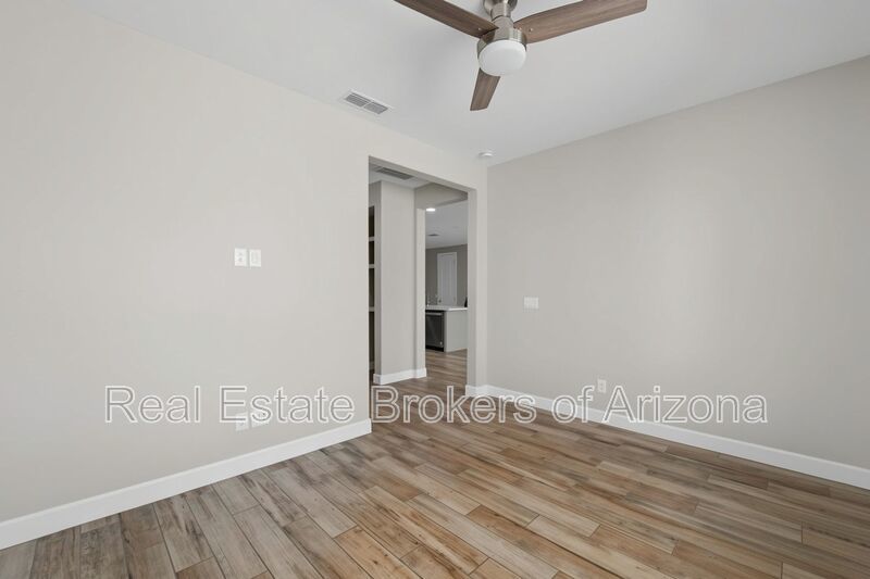 Luxury Kitchen + 3 Bed & Den/Office in Azure Canyon | Quartz, Gas Cooktop & More property image