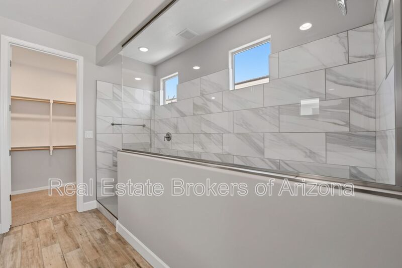 Luxury Kitchen + 3 Bed & Den/Office in Azure Canyon | Quartz, Gas Cooktop & More property image