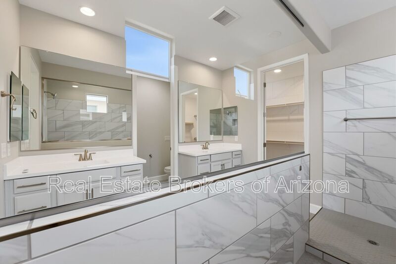 Luxury Kitchen + 3 Bed & Den/Office in Azure Canyon | Quartz, Gas Cooktop & More property image