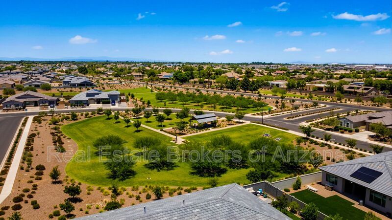 Luxury Kitchen + 3 Bed & Den/Office in Azure Canyon | Quartz, Gas Cooktop & More property image