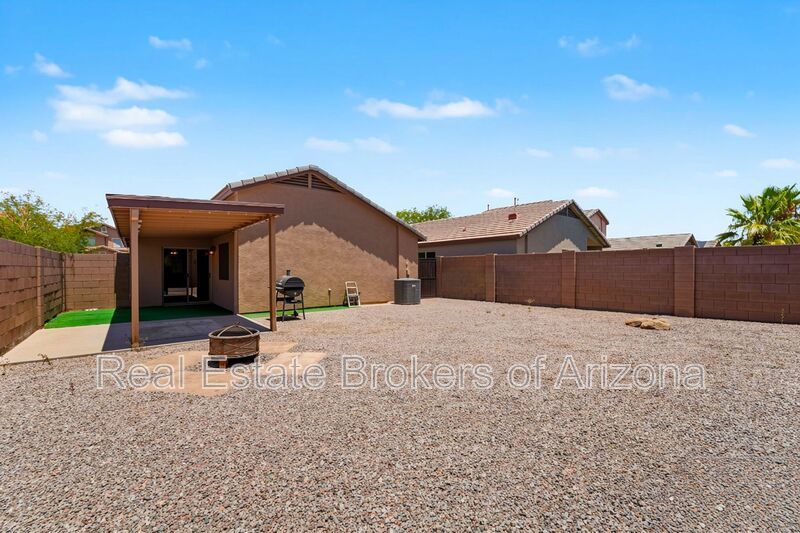 Live in Rancho El Dorado | Spacious 3 Bed Near Golf & Parks property image