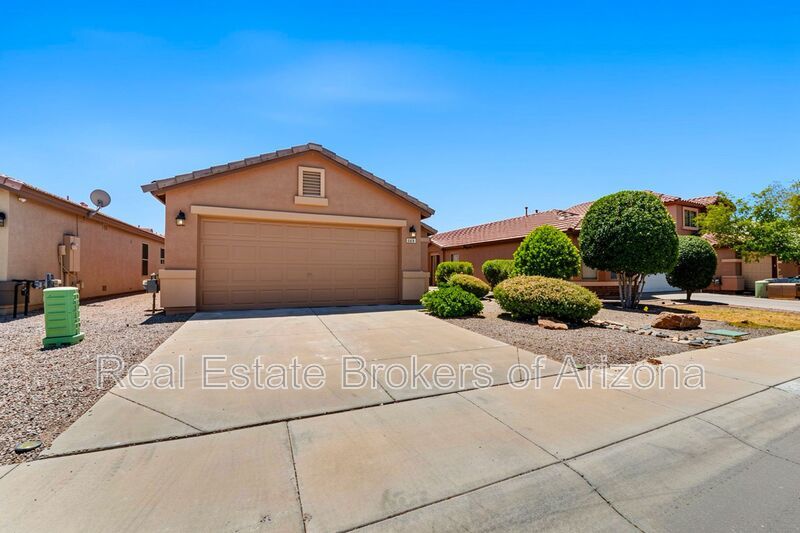 Live in Rancho El Dorado | Spacious 3 Bed Near Golf & Parks property image