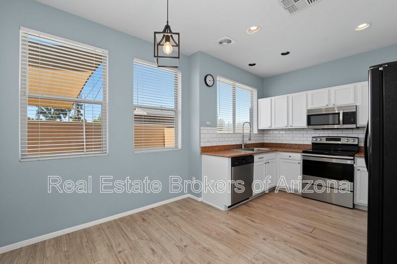 Resort-Style Living in Tempe | Updated 3 Bed + Private Putting Green property image