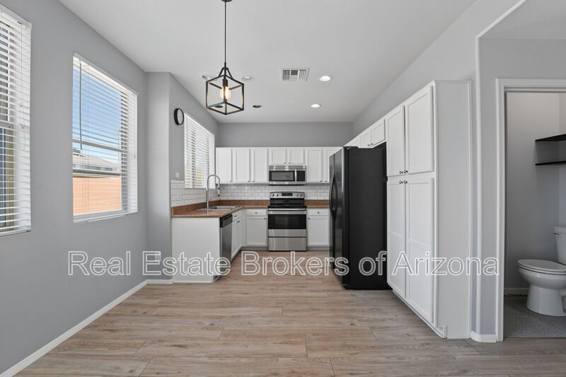 Resort-Style Living in Tempe | Updated 3 Bed + Private Putting Green property image
