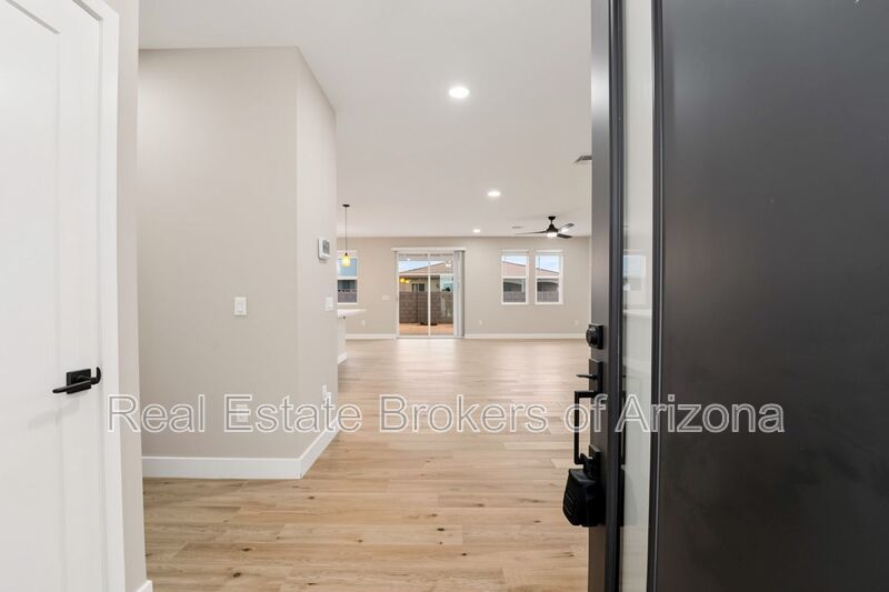 NO HOA! 2024 Build w/ RV Gate, Quartz Kitchen & 4 Spacious Bedrooms property image