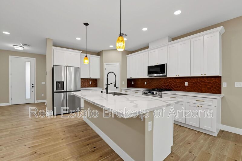 NO HOA! 2024 Build w/ RV Gate, Quartz Kitchen & 4 Spacious Bedrooms property image