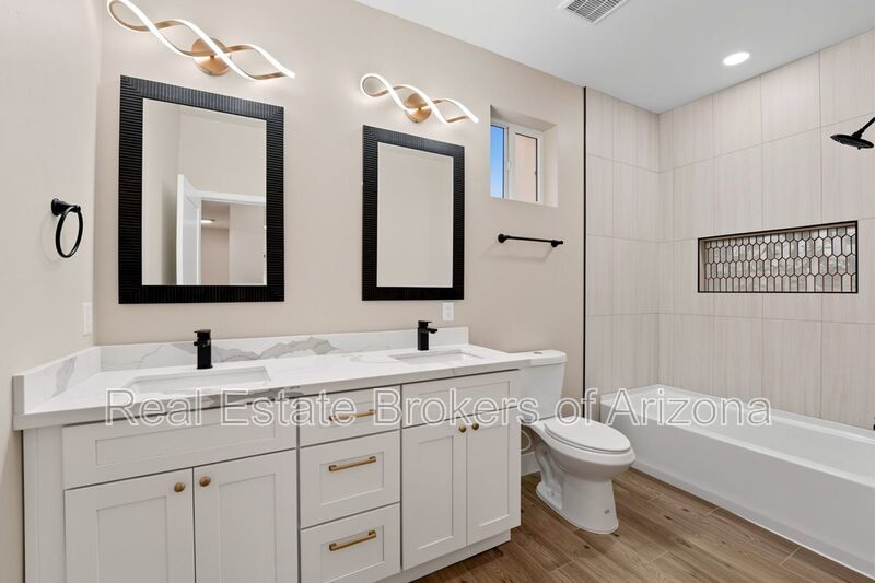 NO HOA! 2024 Build w/ RV Gate, Quartz Kitchen & 4 Spacious Bedrooms property image