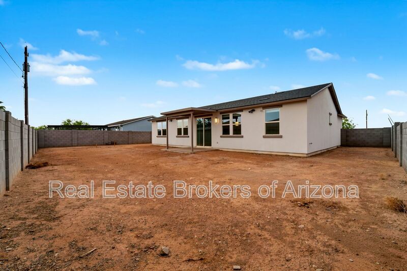 NO HOA! 2024 Build w/ RV Gate, Quartz Kitchen & 4 Spacious Bedrooms property image