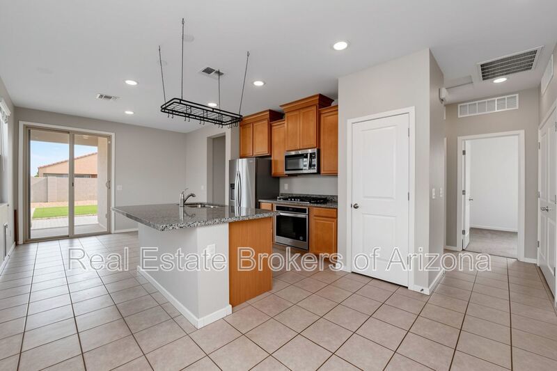 RV Gate + Resort Amenities! 3 Bed Home in Archer Meadows property image