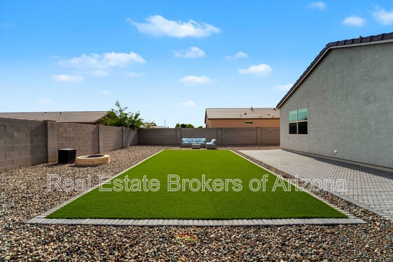 RV Gate + Resort Amenities! 3 Bed Home in Archer Meadows property image