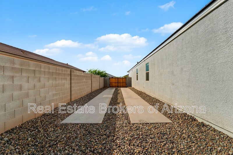 RV Gate + Resort Amenities! 3 Bed Home in Archer Meadows property image