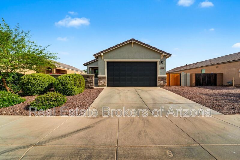 RV Gate + Resort Amenities! 3 Bed Home in Archer Meadows property image