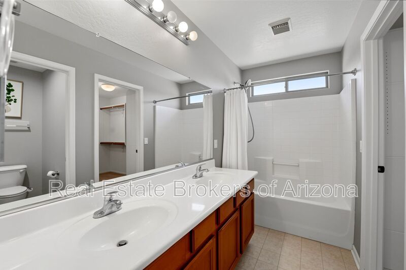 Gated Chandler Living | 4 Bedrooms in Top-Rated School District property image