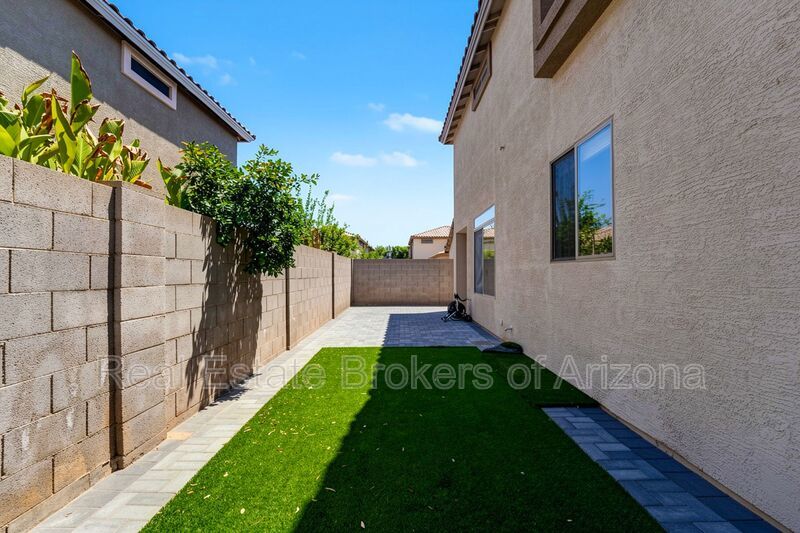 Gated Chandler Living | 4 Bedrooms in Top-Rated School District property image
