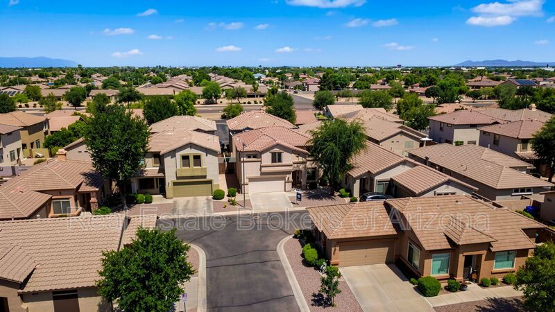 Gated Chandler Living | 4 Bedrooms in Top-Rated School District property image
