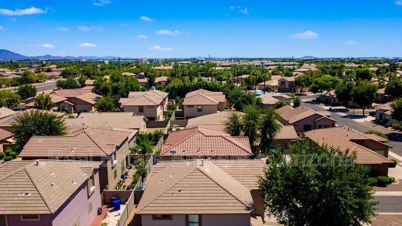 Gated Chandler Living | 4 Bedrooms in Top-Rated School District property image