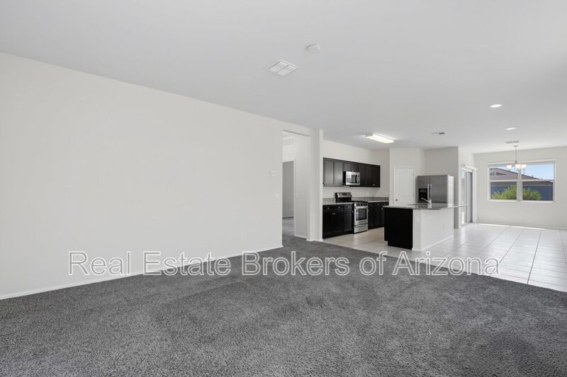 Tartesso Living | 4 Bed, Large Loft & Incredible Community Amenities property image
