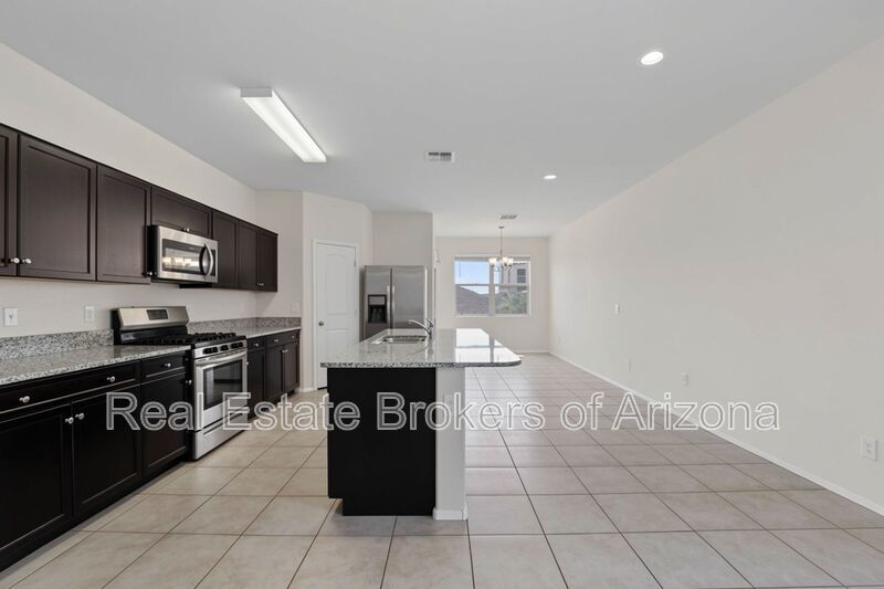 Tartesso Living | 4 Bed, Large Loft & Incredible Community Amenities property image