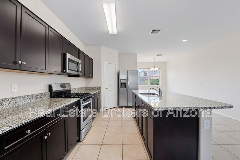 Tartesso Living | 4 Bed, Large Loft & Incredible Community Amenities property image