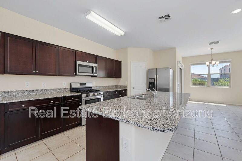 Tartesso Living | 4 Bed, Large Loft & Incredible Community Amenities property image