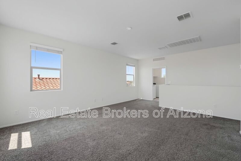 Tartesso Living | 4 Bed, Large Loft & Incredible Community Amenities property image