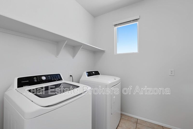 Tartesso Living | 4 Bed, Large Loft & Incredible Community Amenities property image