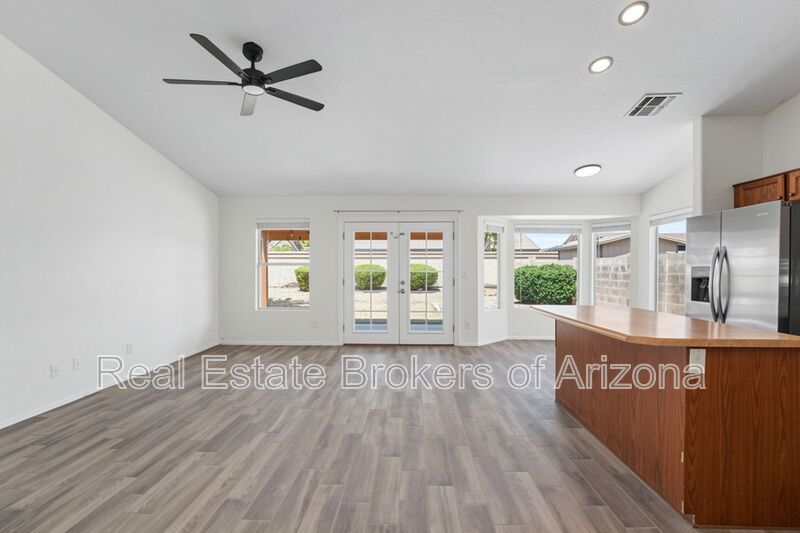 Major Updates Just Completed | 4 Bed Peoria Home with No HOA property image