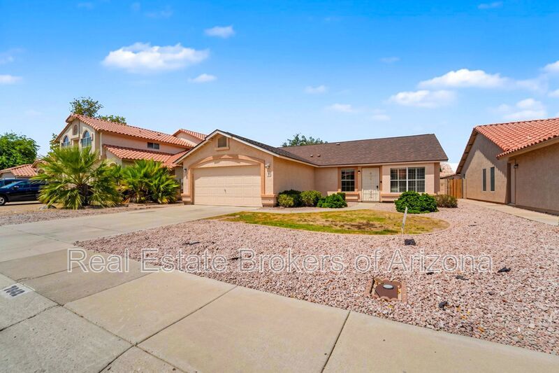 Major Updates Just Completed | 4 Bed Peoria Home with No HOA property image
