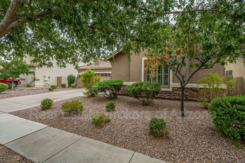 Phoenix Pool Home | 4 Bedrooms, Solar + Backyard Putting Green property image
