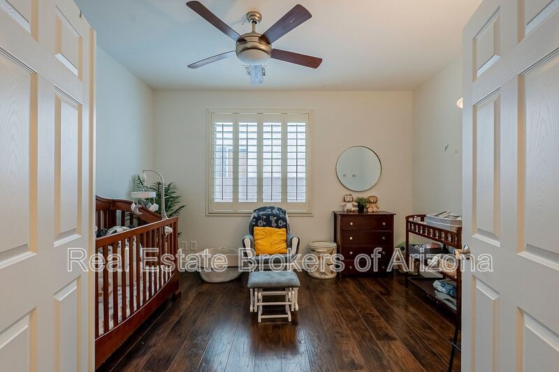 Phoenix Pool Home | 4 Bedrooms, Solar + Backyard Putting Green property image