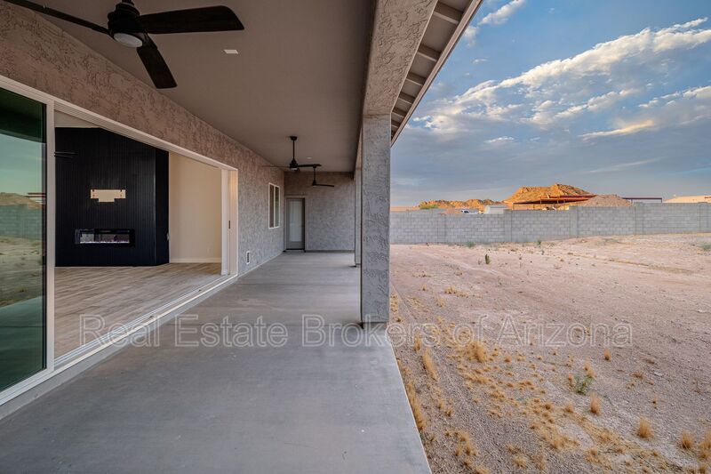 Luxury Estate on 1+ Acre | 6 Beds, Mountain Views & 4-Car Garage property image