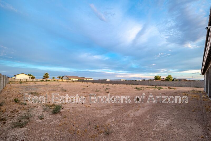 Luxury Estate on 1+ Acre | 6 Beds, Mountain Views & 4-Car Garage property image