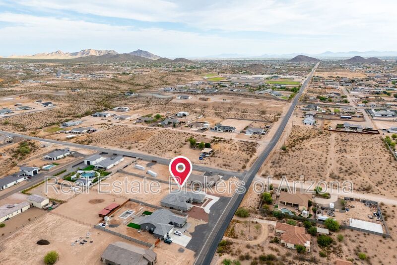 Luxury Estate on 1+ Acre | 6 Beds, Mountain Views & 4-Car Garage property image