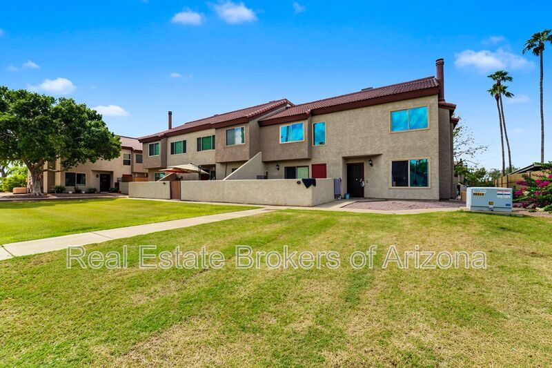 Spacious Mesa Townhome with Updated Kitchen & Utilities Included! property image