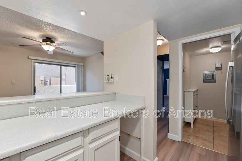 Spacious Mesa Townhome with Updated Kitchen & Utilities Included! property image